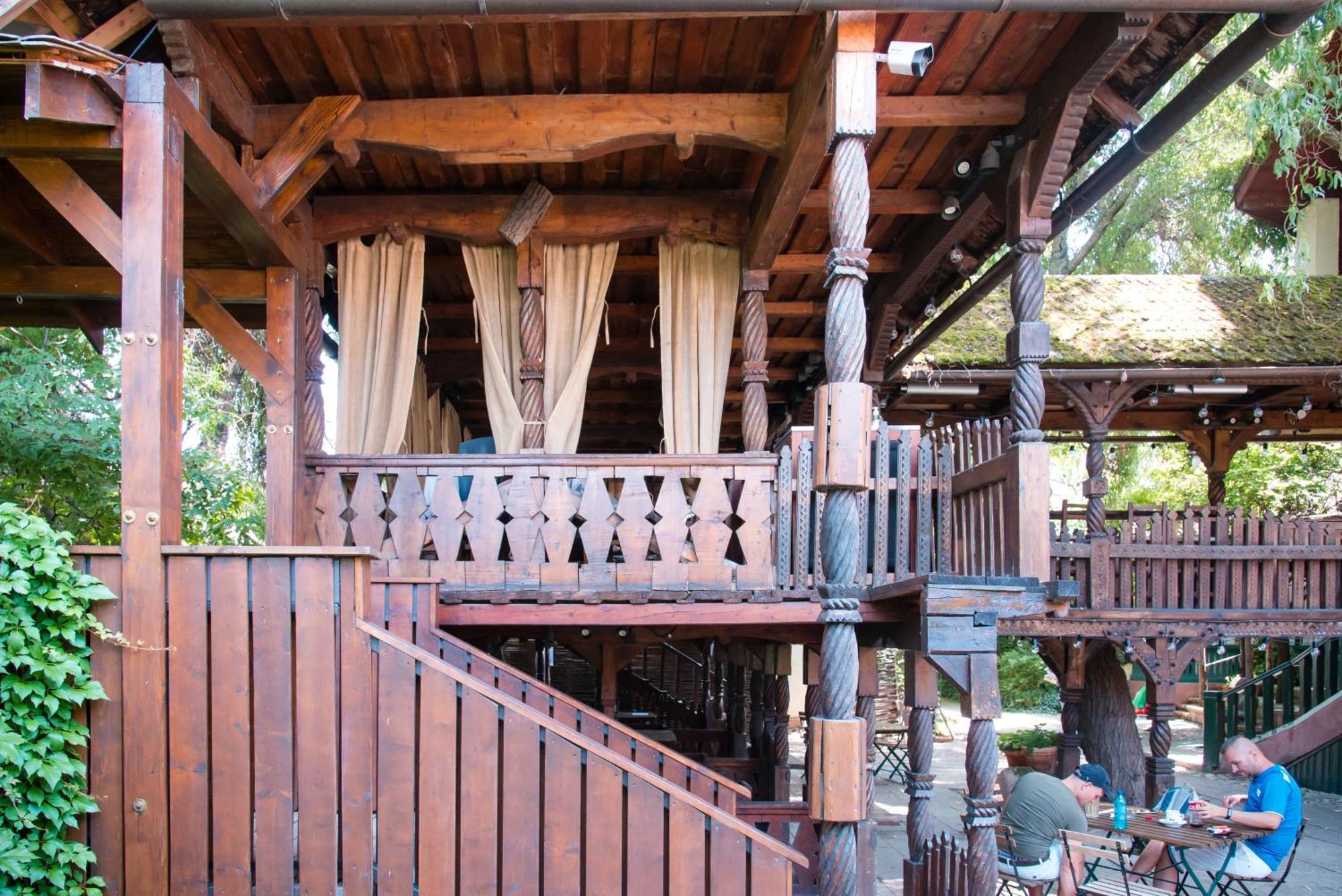ホテル Ratiu House トゥルダ エクステリア 写真