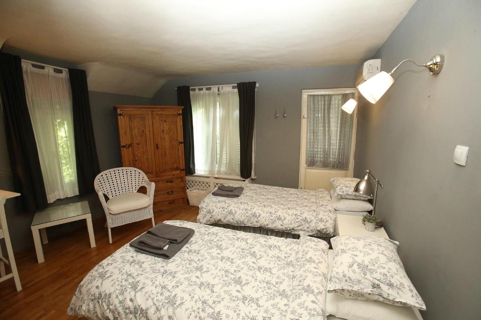 ホテル Ratiu House トゥルダ エクステリア 写真