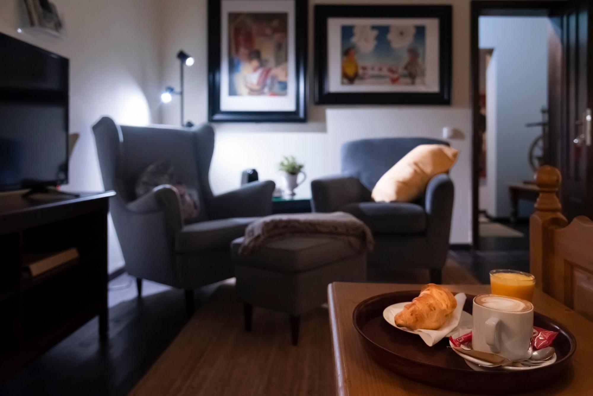 ホテル Ratiu House トゥルダ エクステリア 写真